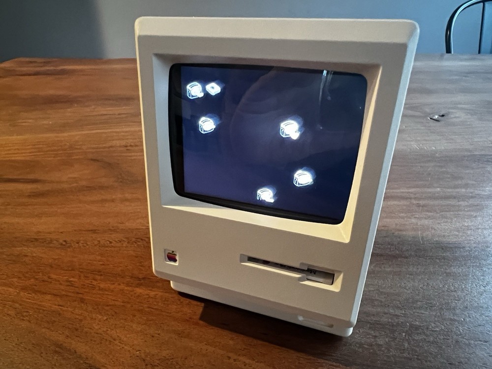Miniature Mac / Macintosh Plus - Fully Functional Maclock Conversion