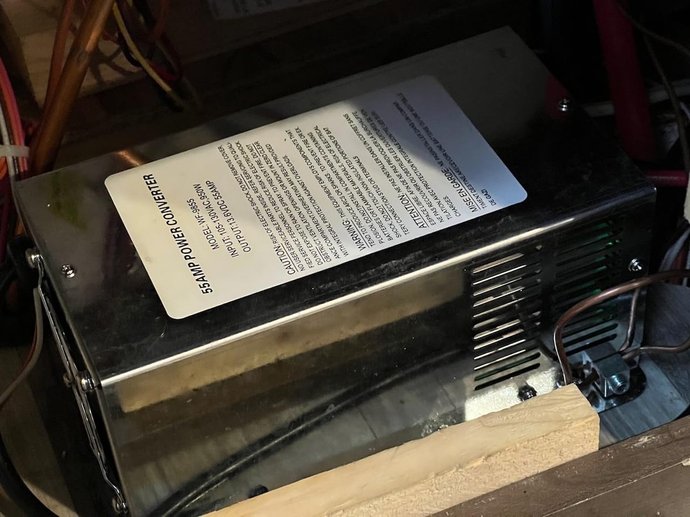 WF-9855 RV Converter 55 Amp Deck Power Converter Charger RV Trailer Camper 12V