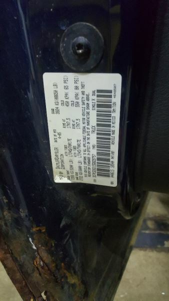 RAM2500 2005 Console Rear Center Console Cup Holders