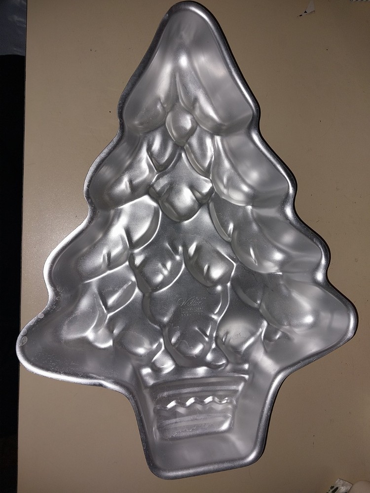 wilton pan tree  502-1107 used