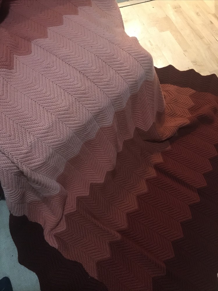 Vintage chevron pattern afgan 97”x78”
