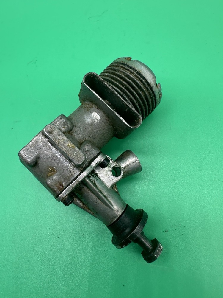 Vintage McCoy 19 Control Line Model Airplane Engine Untested