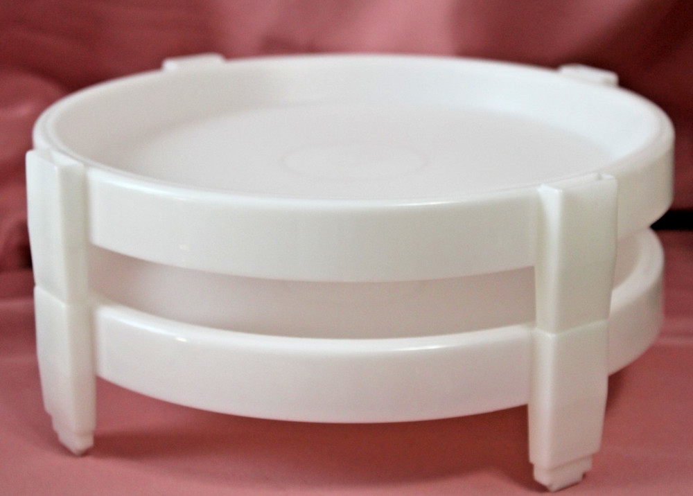 (2) Tupperware Divide-a-Rack Pie Stackers Pastry Transport Storage