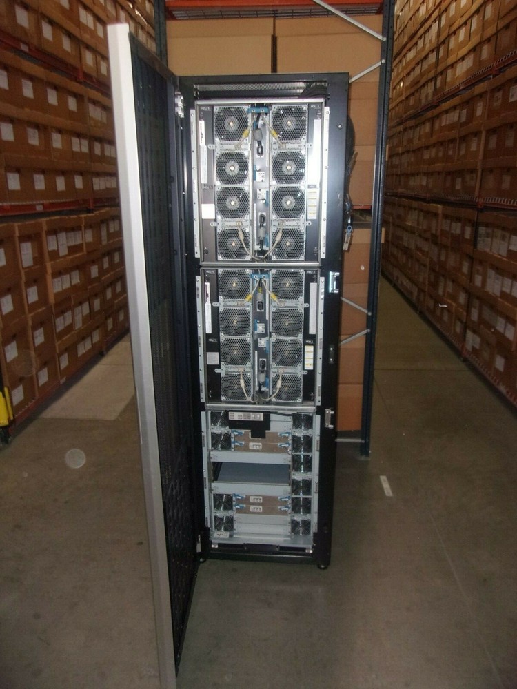 HP XP P9500 (eXtended Platform)  STORAGE WORKS DATA STORAGE DISK ARRAY