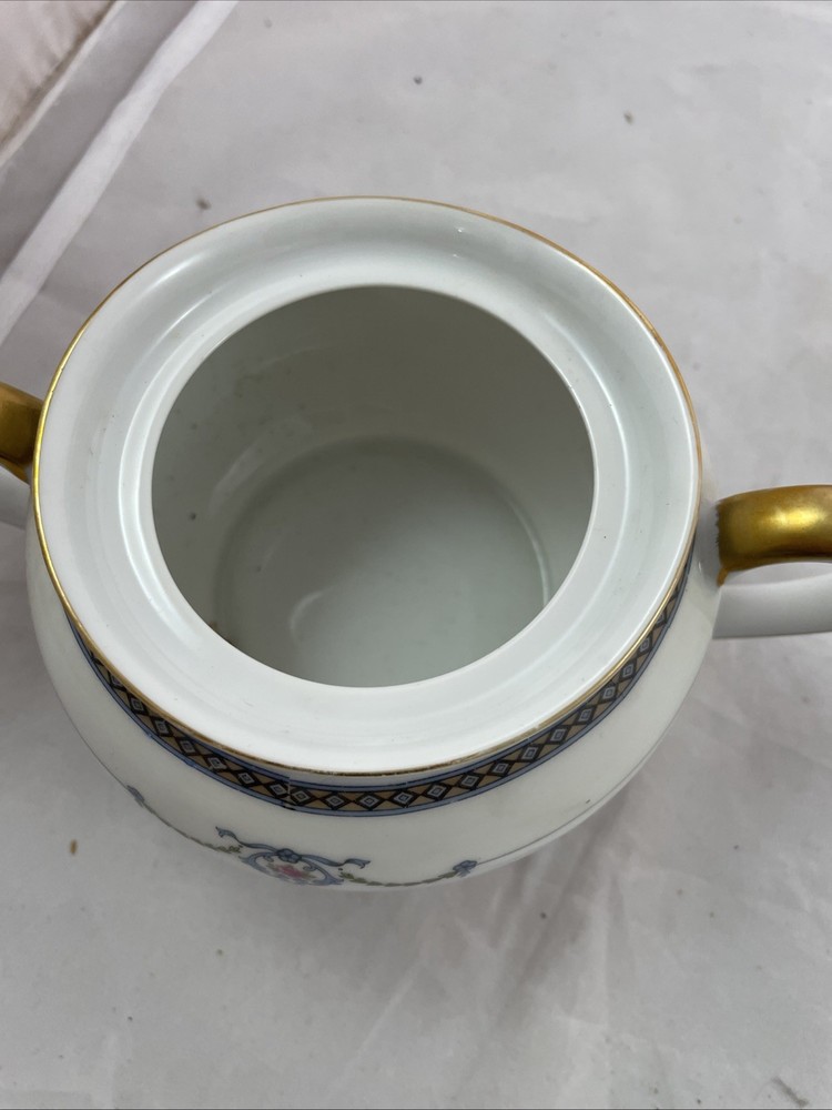 Noritake Glenedon Sugar Bowl with Lid