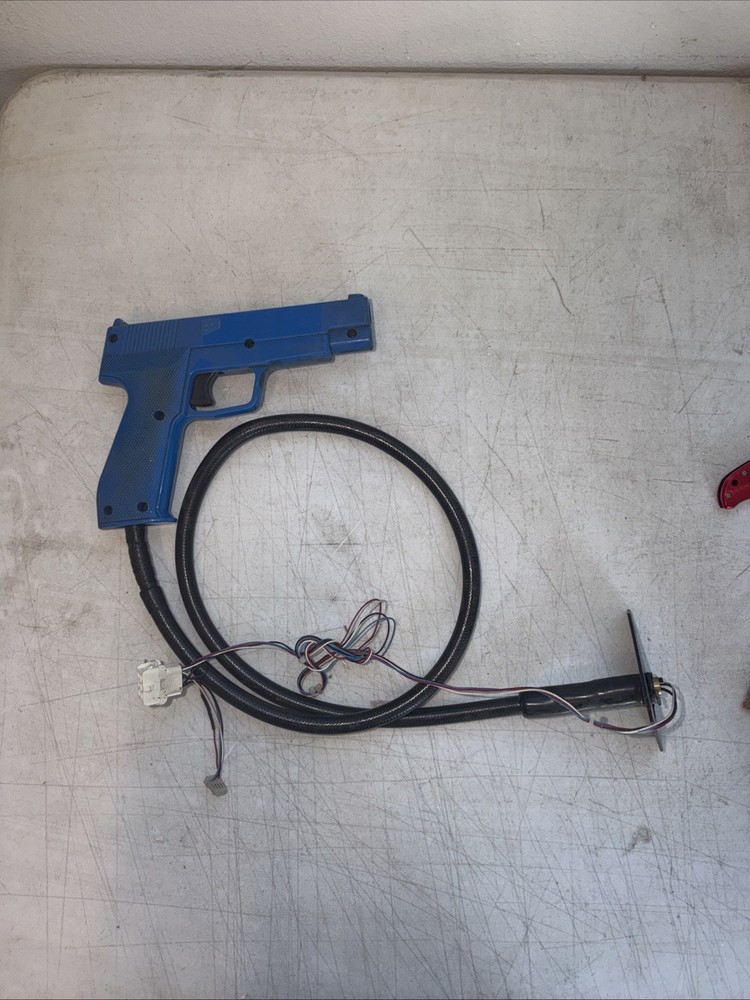Suzo Happ Optical Arcade Game Light Gun Blue Untested