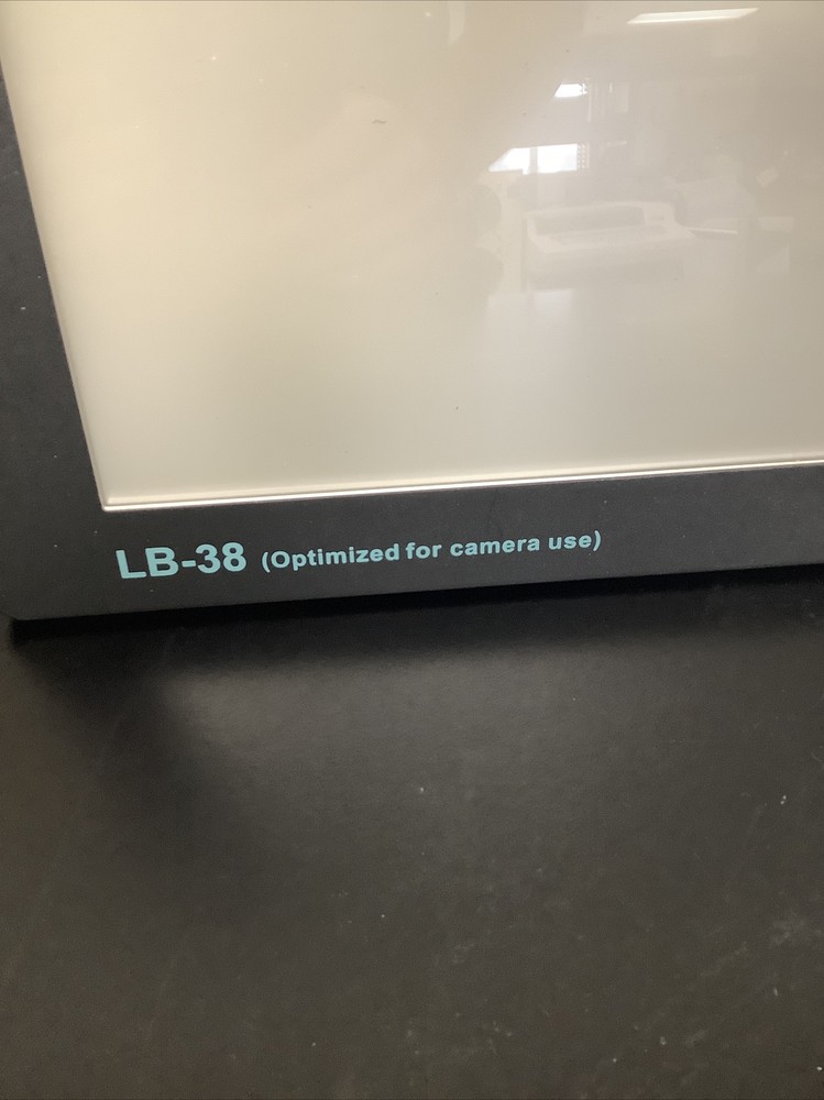 Wolfvision Visualizer LB-38 Overhead Projector