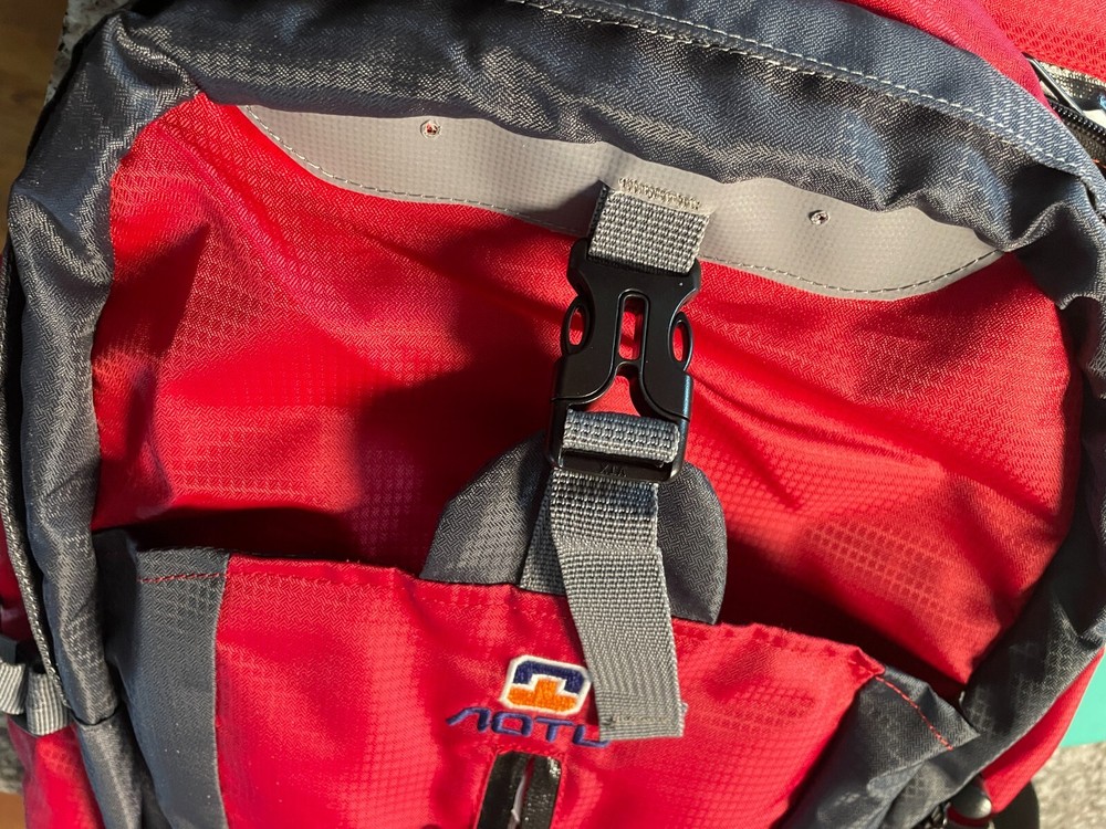 AOTU Explore 40L hydration ready backpack - Red - with raincover