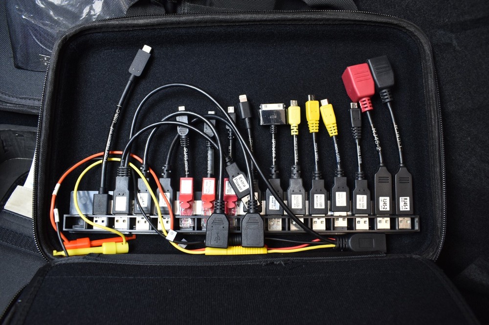 MSAB XRY Digital Intelligence Forensics Cell Duplicator Data access Phone Sim