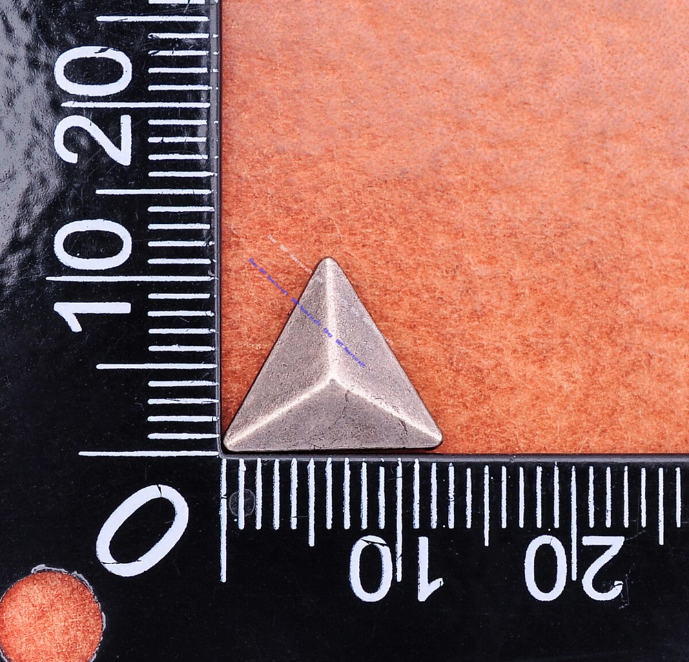 30x Biker Punk Solid Triangle Leather Rivet Studs Leathercraft Belt Accessories