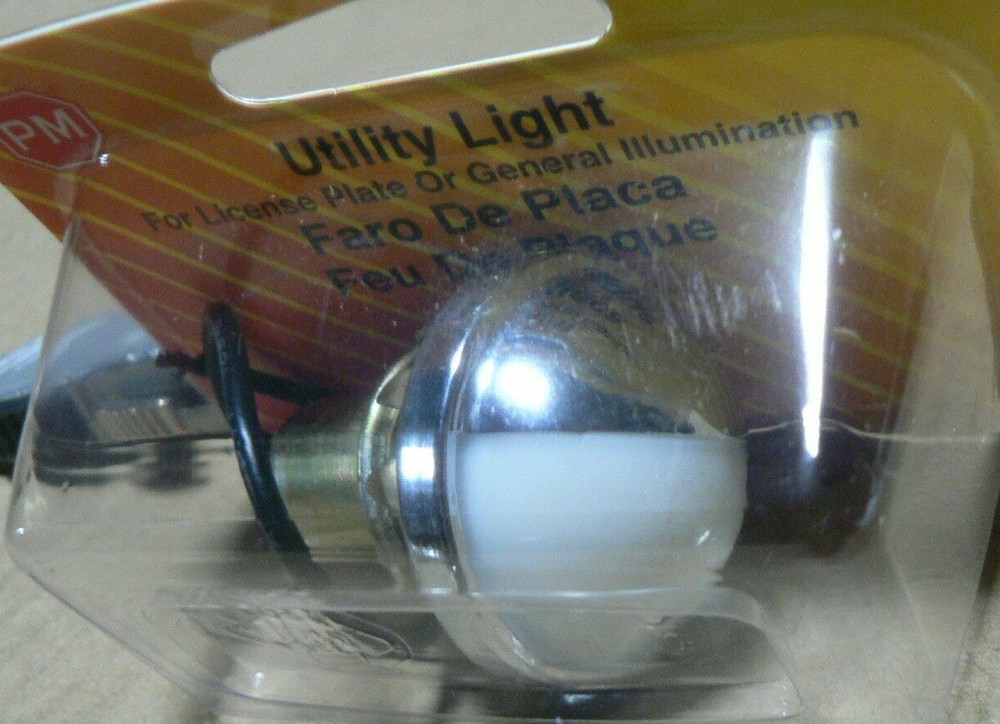 Snap-in Utility and License Plate Light V438