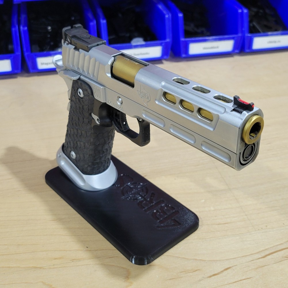 4Bros 2011 Pistol Stand