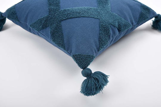 Tuftsy Cushion Cover 18x18
