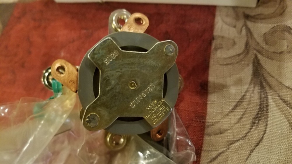 Electroswitch, 1SR Series, 121601LC, Rotary Snap Action Switch, NOS