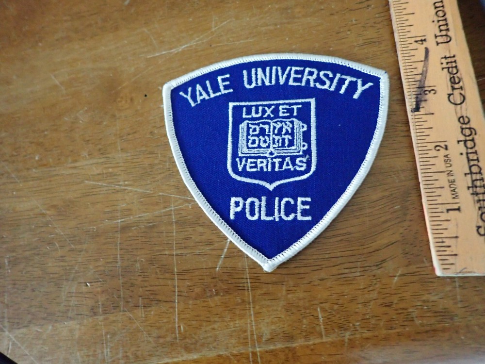 YALE UNIVERSITY  CONNECTICUT  VEST PATCH OBSOLETE BX SP#461