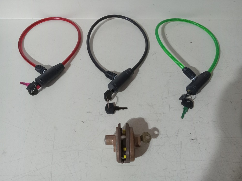 3 Gun Cable Locks And 1 Gun Trigger Lock