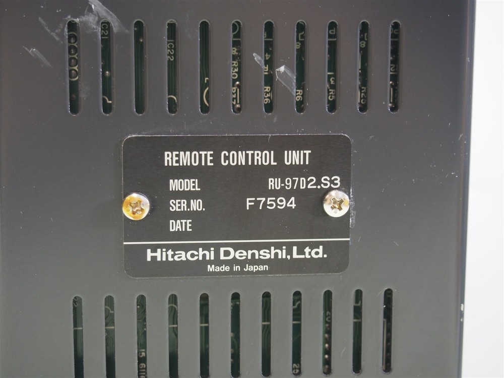 Hitachi RU-97D2 Remote Control Unit Missing Plastic Cover