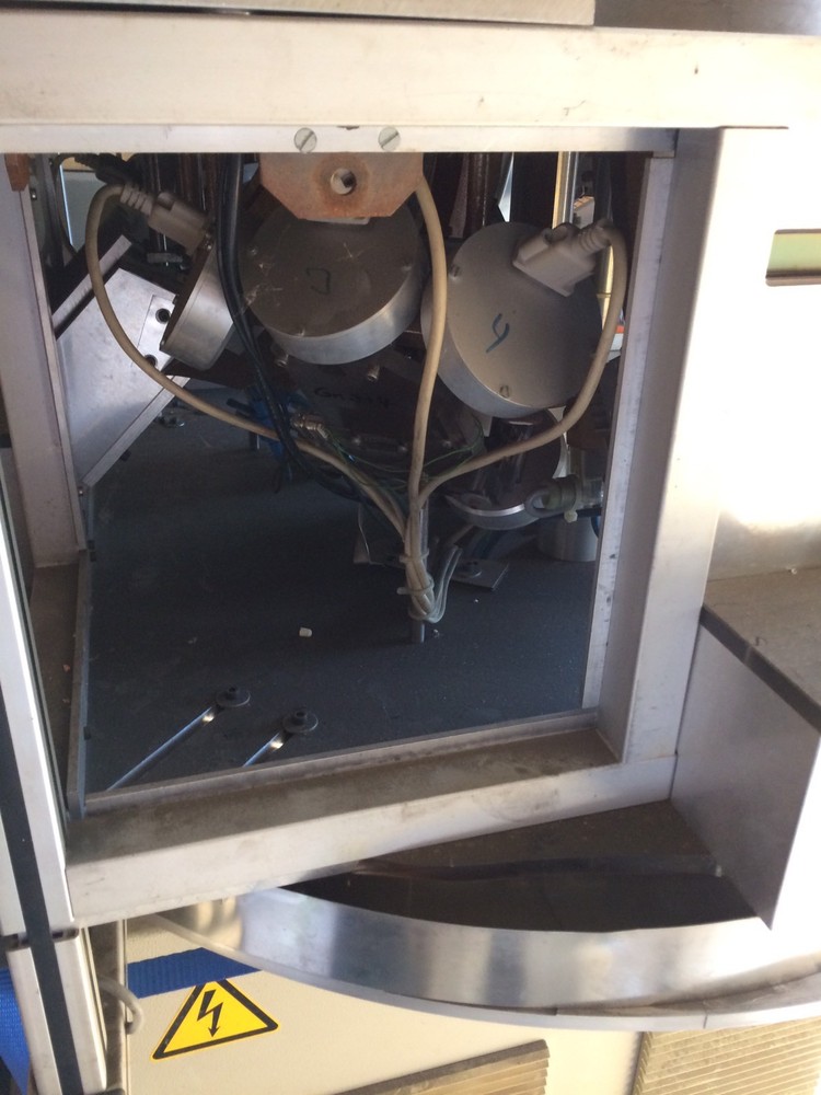 GERAET 18 FEED/DISCHARGE MACHINE FOR CAPSULES - USED