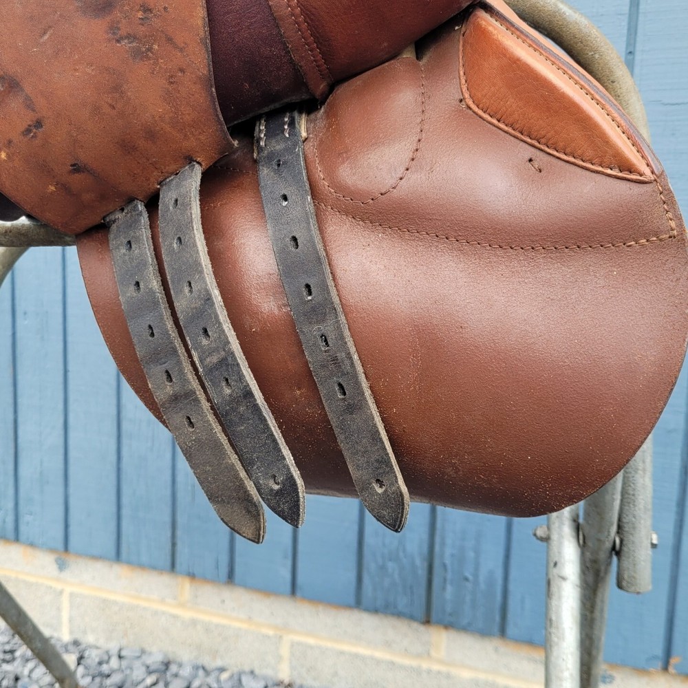 Stubben "Edelweiss" 17.5" Saddle