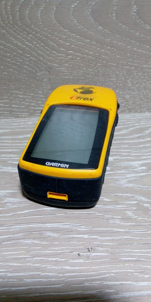 Garmin Etrex Handheld GPS - Powers on Read
