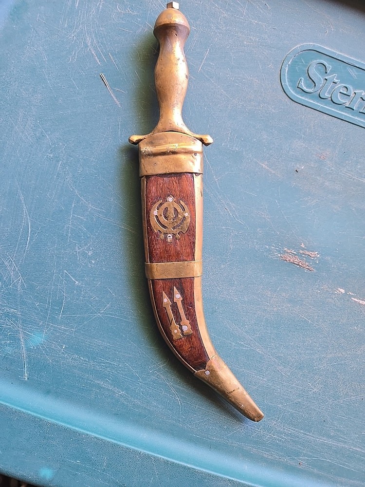 Very Old Dagger.
