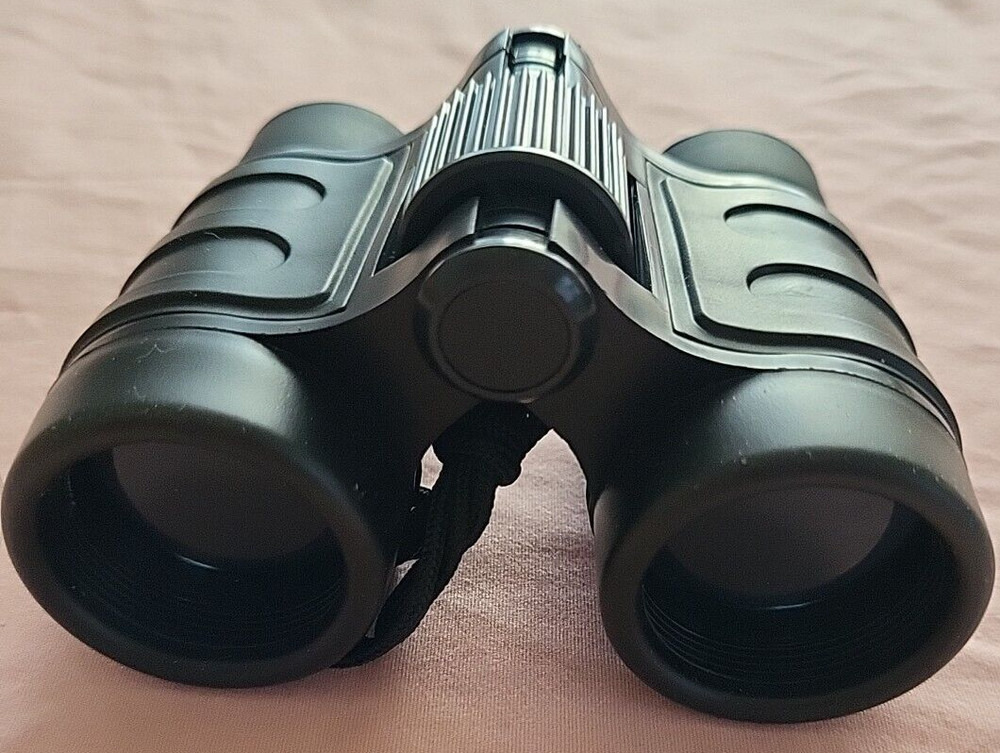 Foster Grant Binoculars New With Case