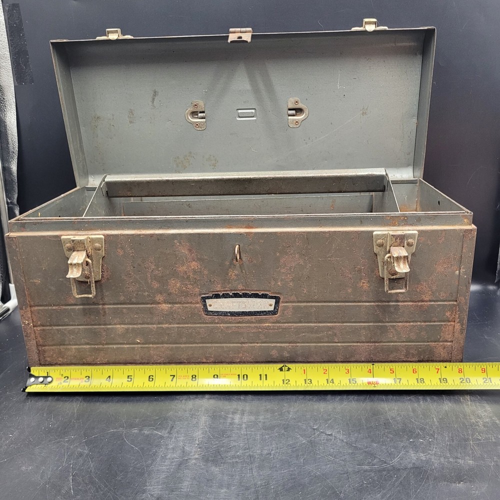 Vintage Craftsman Crown Logo Toolbox w/ Tray (Rusted Bottom)