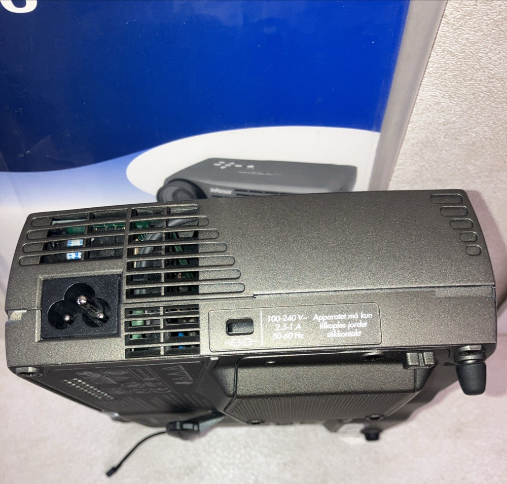 INFOCUS LP70 + Mobile DLP Video Projector, Tested