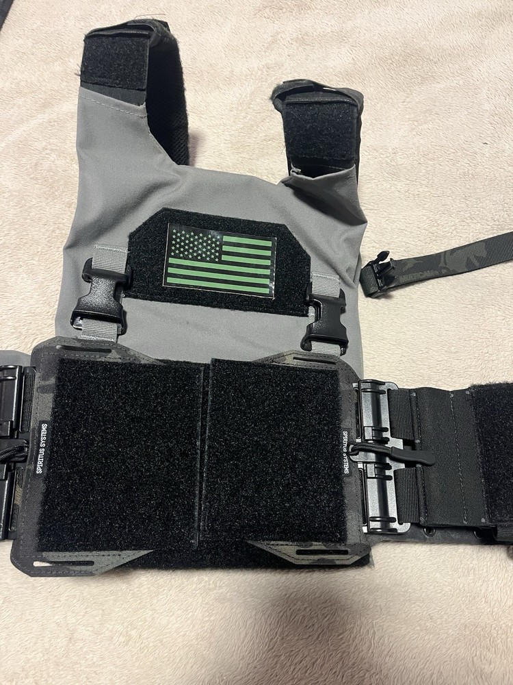TREX AC1 PLATE CARRIER (No Plates)