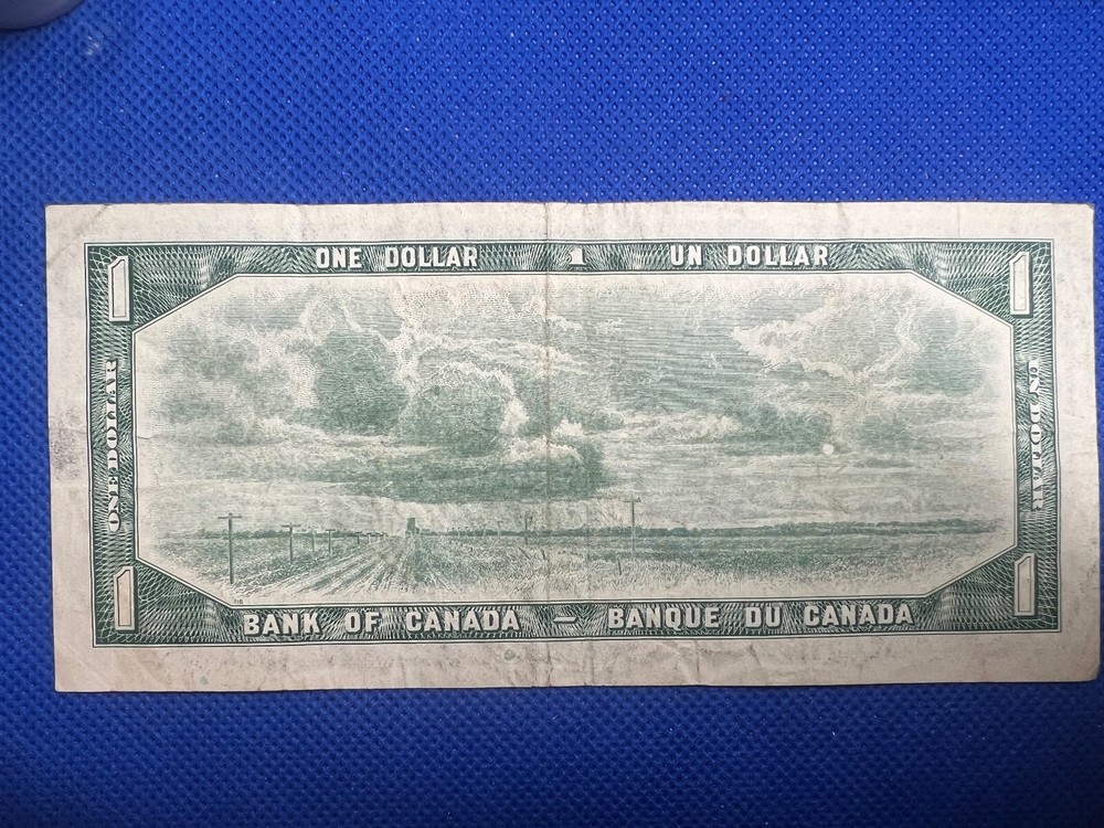 1 DOLLAR FINE BANKNOTE FROM CANADA 1954 #1069