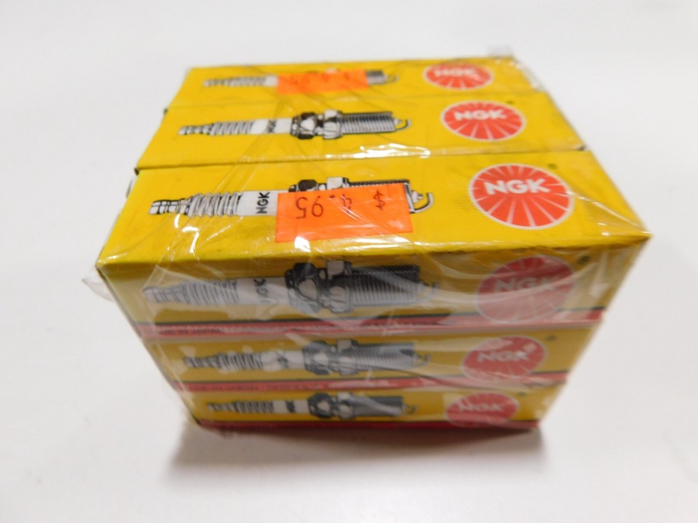 S26T2 7543 CMR7A NGK Spark Plugs CF