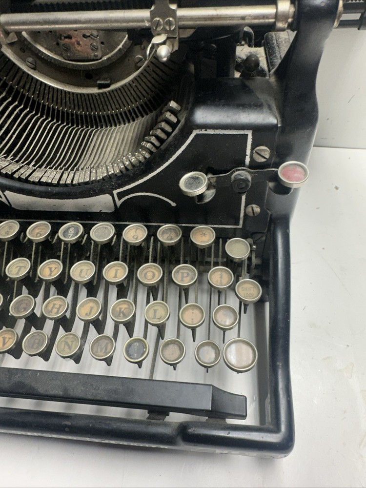 Underwood Typewriter #5 Serial #2425448 NEEDS TLC READ