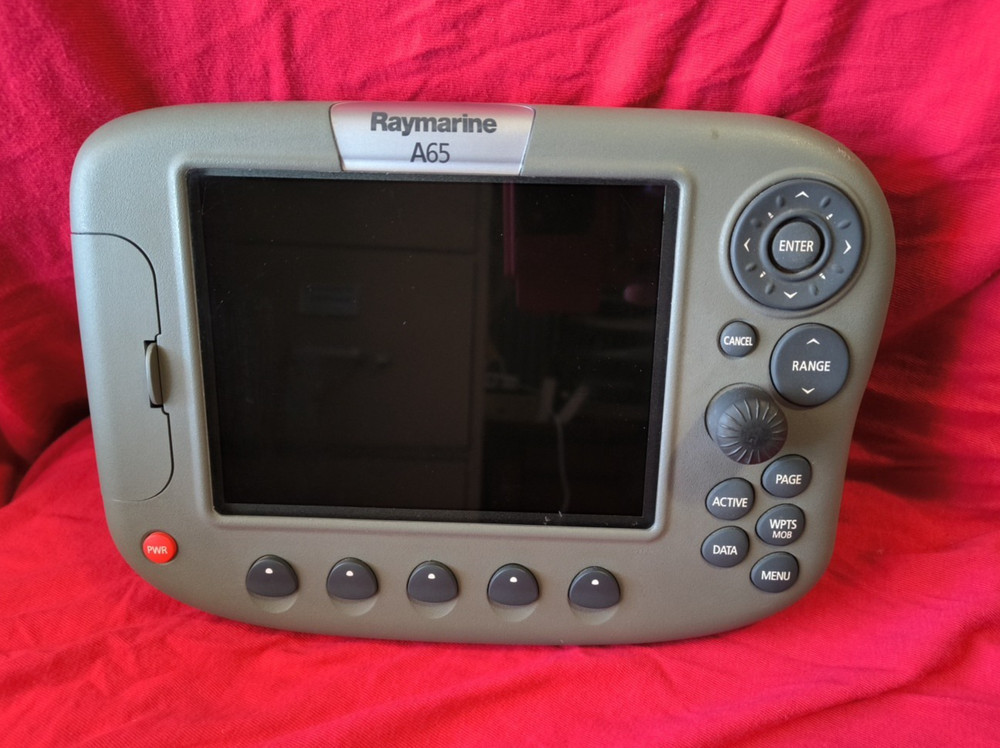 Raymarine A65 Multi Function Display Chartplotter Sonar Color Navionics - E33020