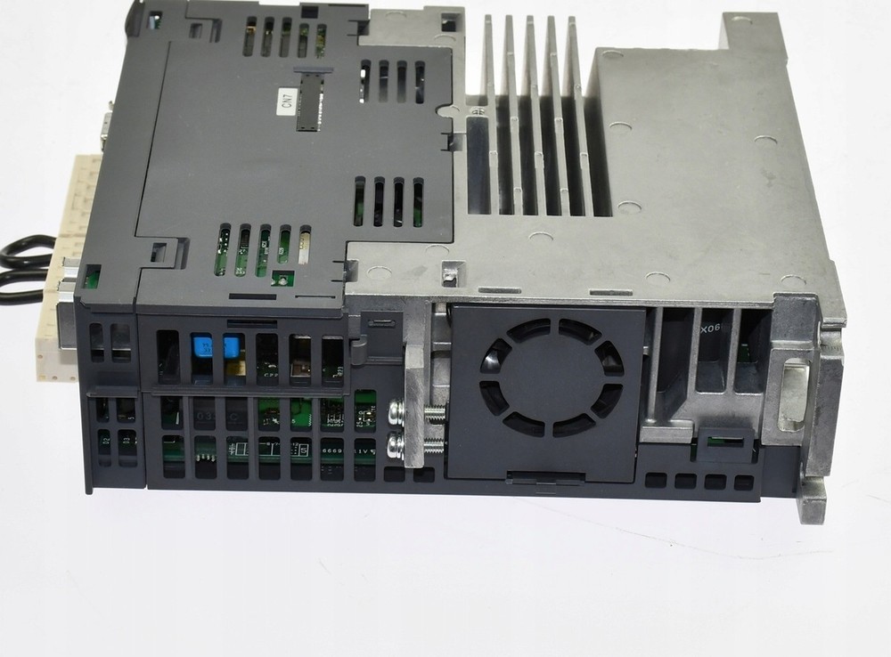 Mitsubishi MR-J3-70B-RJ004U502 CNC Controller