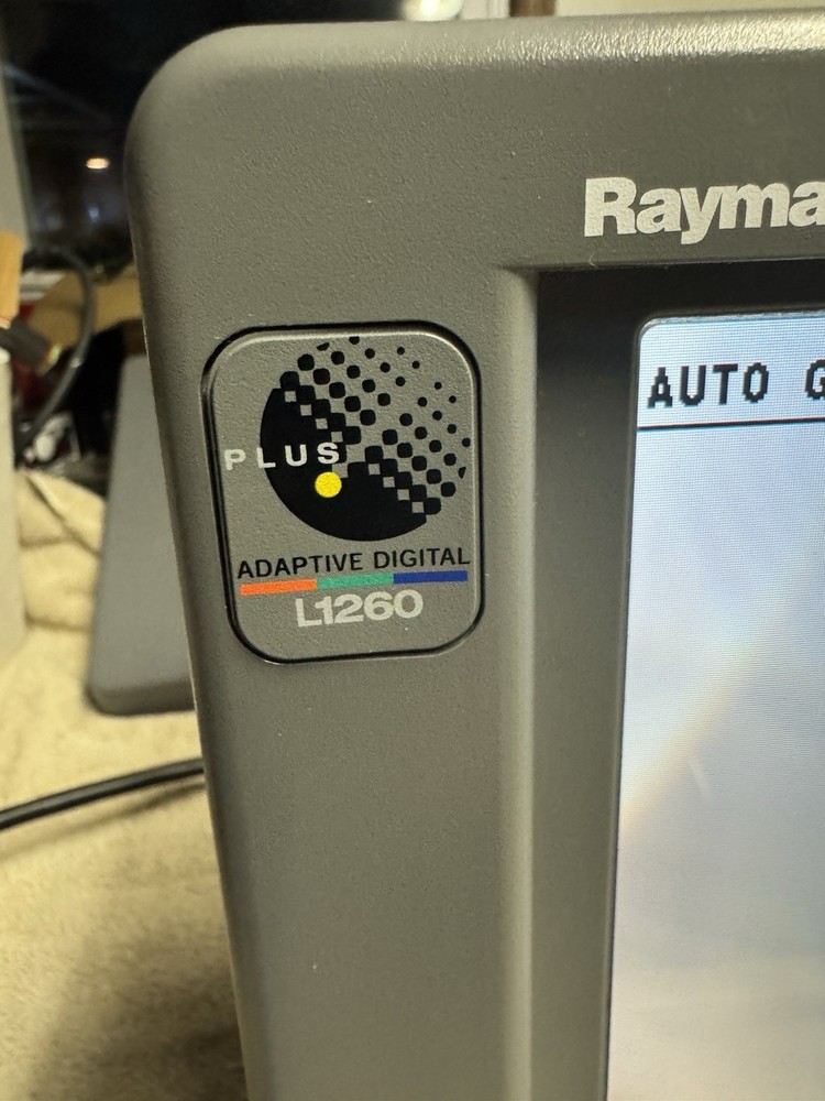 Raymarine L1260 Adaptive Digital Sonar Pathfinder Raychart Display E63040