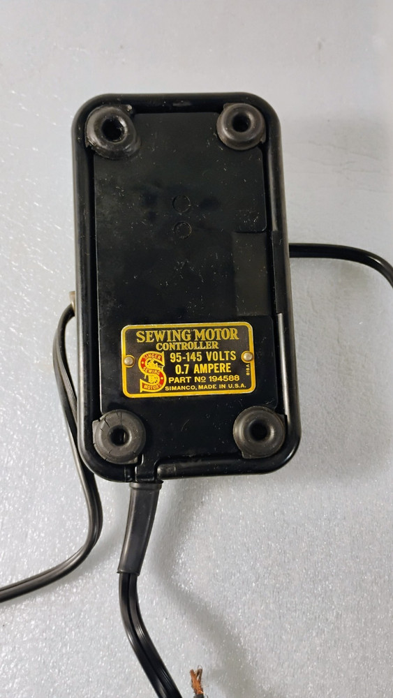Singer Sewing machine Controller 194588 - tested