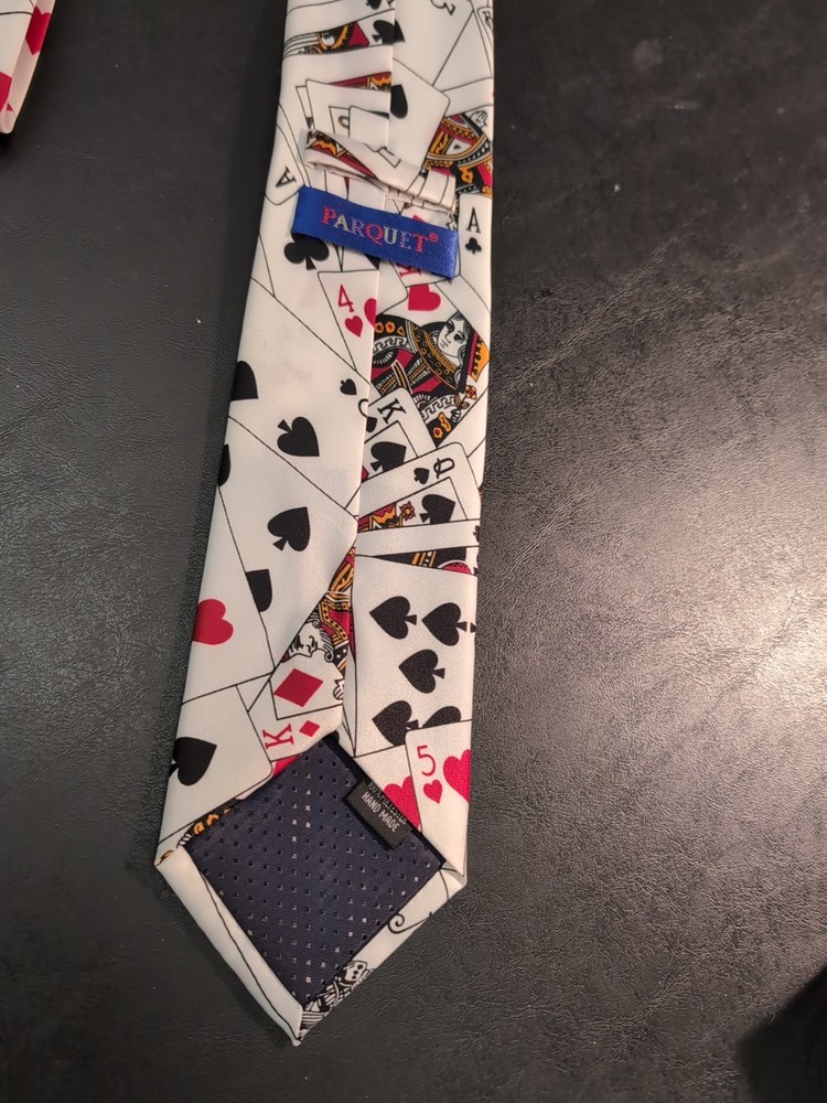 MAGICIAN'S TIE - Magic Playing Cards Design