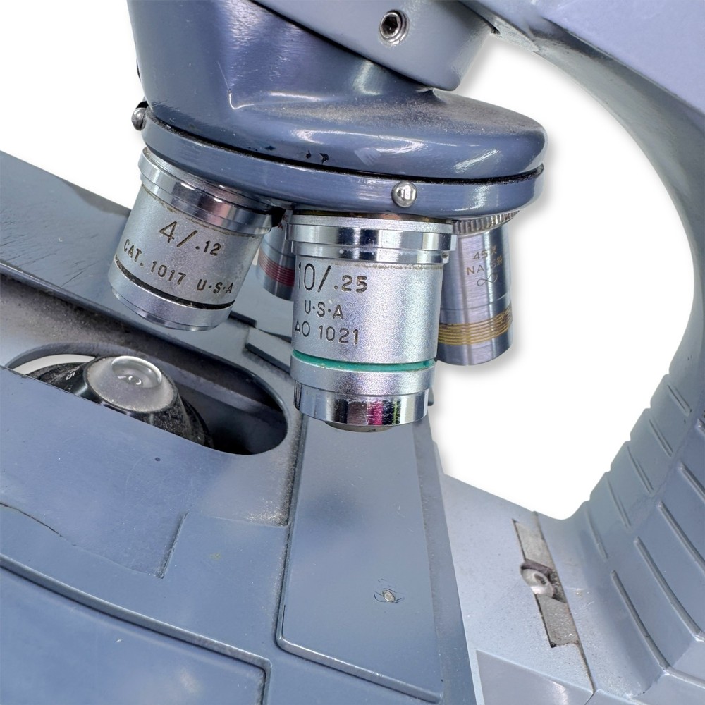 AO Spencer Series 10 Dual Binocular Microscope 4 Objectives Infinity Plan Achro