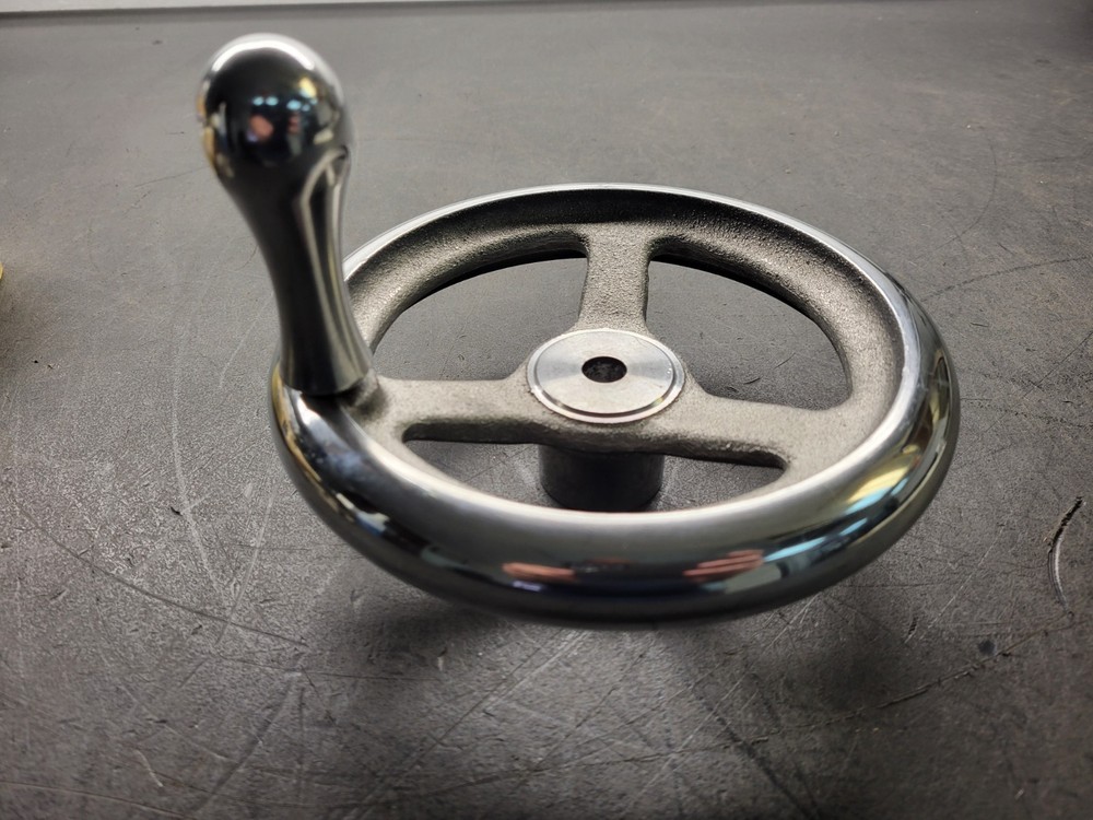 7" 3 Spoke Handwheel w/ Handle.