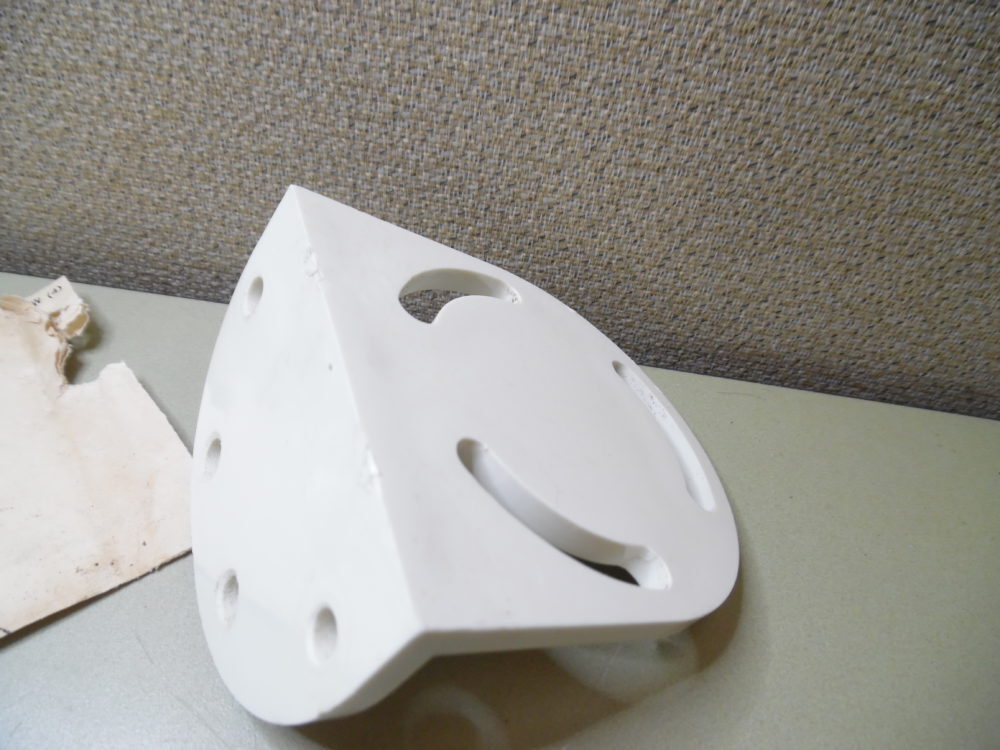 Shakespeare 4000 Right Angle Mount Kit for 495 Mount & Built In Round Type Base
