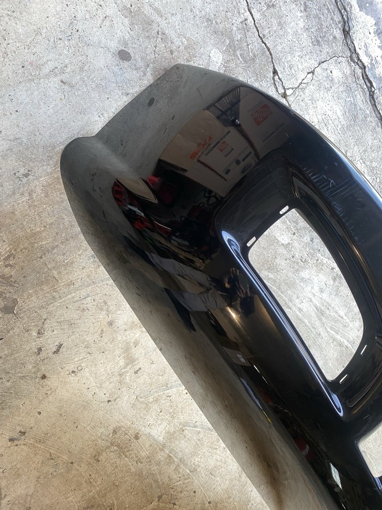 N71-1162-611R BUMPER Passenger Side (Read Description)
