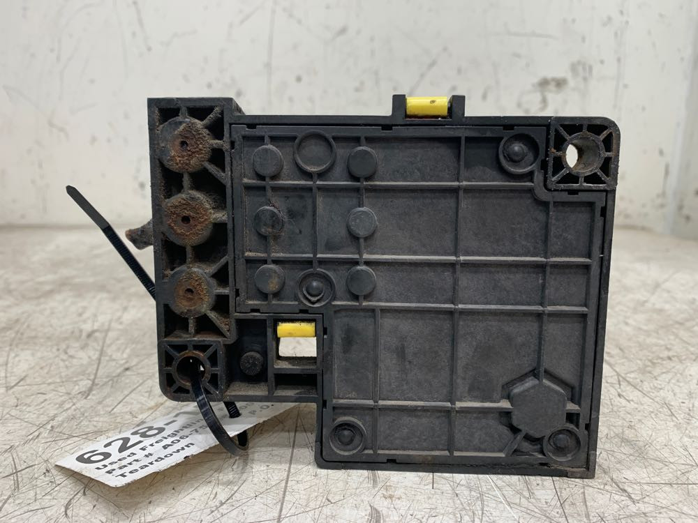 Freightliner Fuse Panel A0675208000 (628-10292)