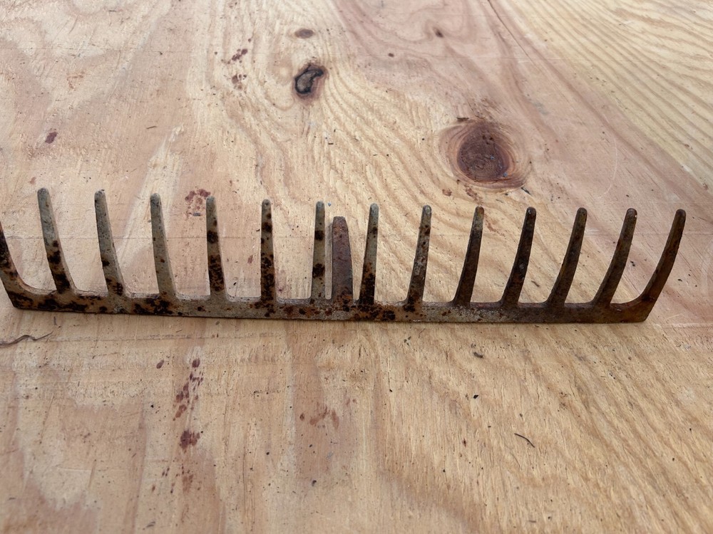 Rake Head Rusty Rustic no handle Original Vintage Primitive Metal