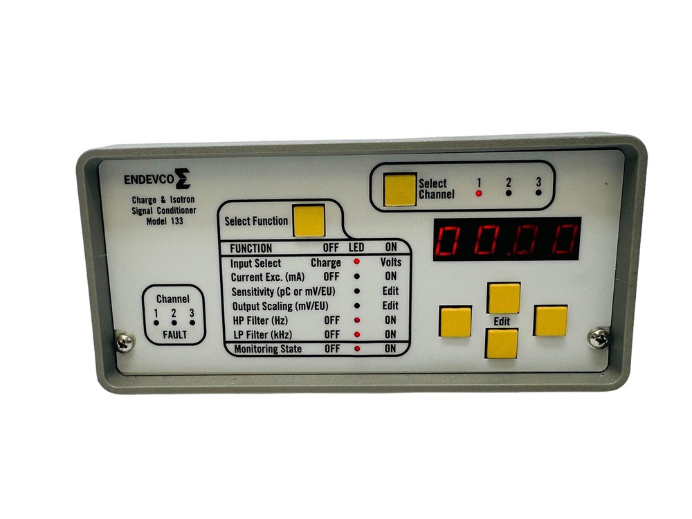 ENDEVCO MODEL 133 CHARGE & ISOTRON SIGNAL CONDITIONER