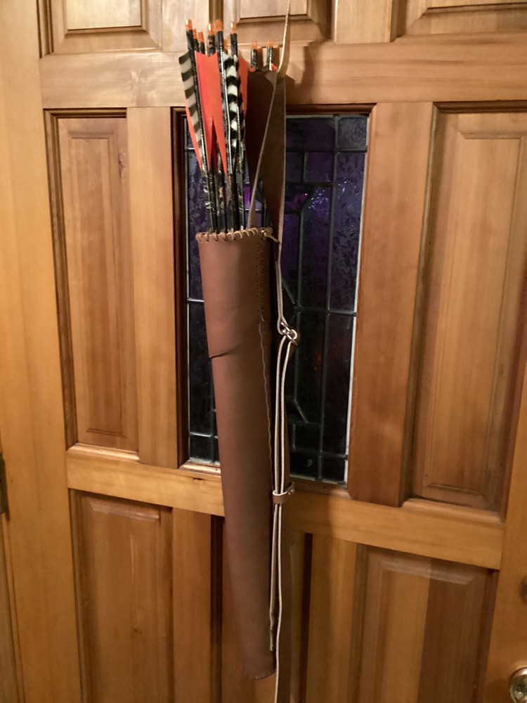 CUSTOM HANDMADE TRADITIONAL ARCHERY BACK QUIVER