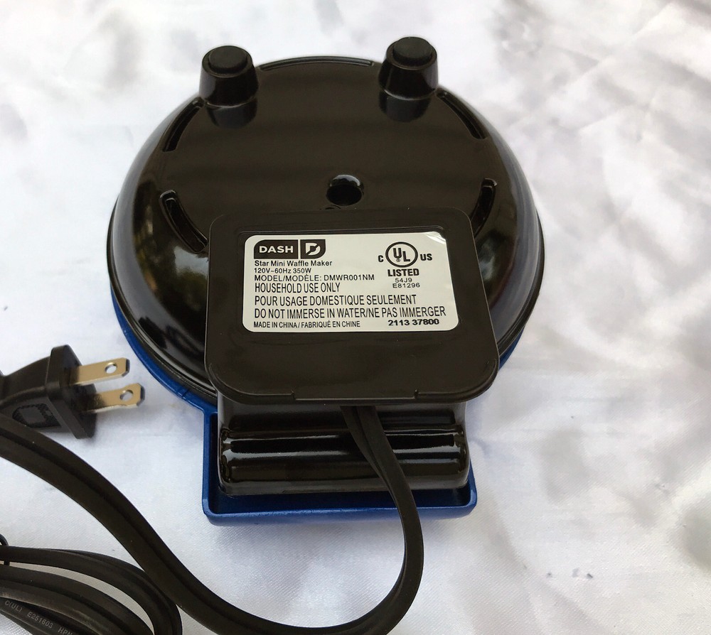 Dash Star Mini 4" Waffle Maker Blue-model DMWR001NM