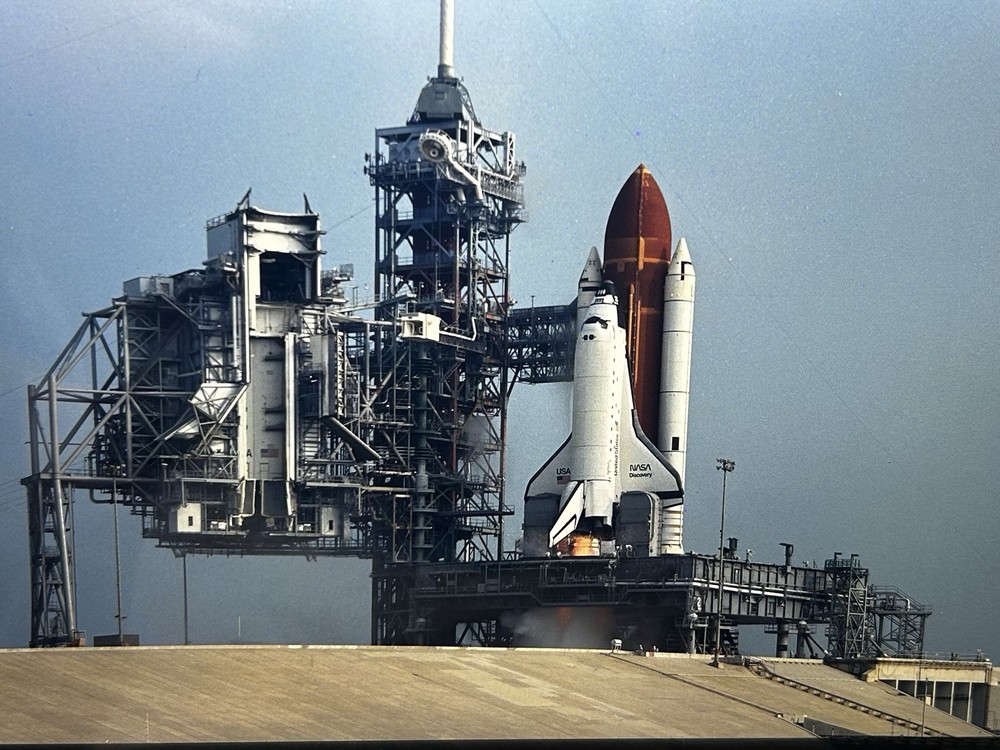 1984 NASA KSC Shuttle Discovery 41-D Mission Launchpad Presentation Transparency