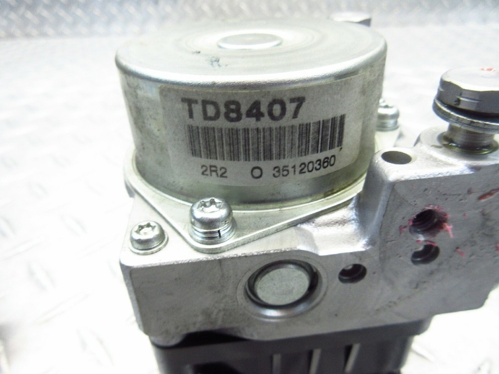2015 13-16 Triumph Trophy 1215 SE ABS Brake Pump Module Control Delay