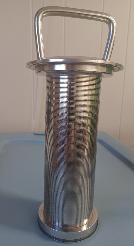 40 Mesh Wedge Wire Insert by Flowtech Inc.