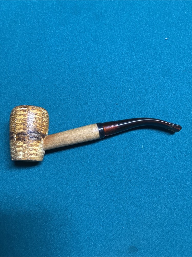 Vintage Corncob Pipe Approximately 5 1/2” Long Unbranded